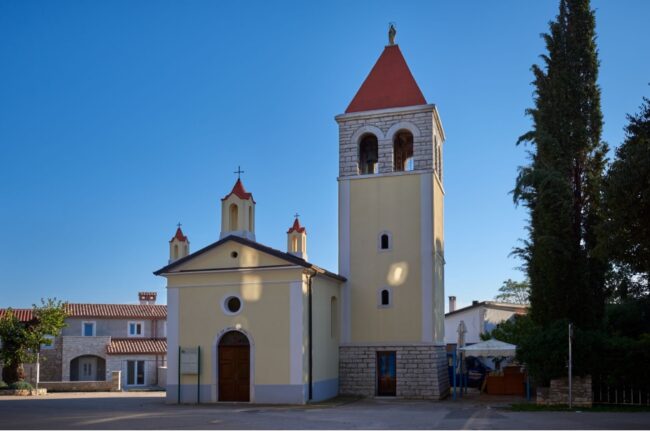 Crkva Gospa Lurdska 1